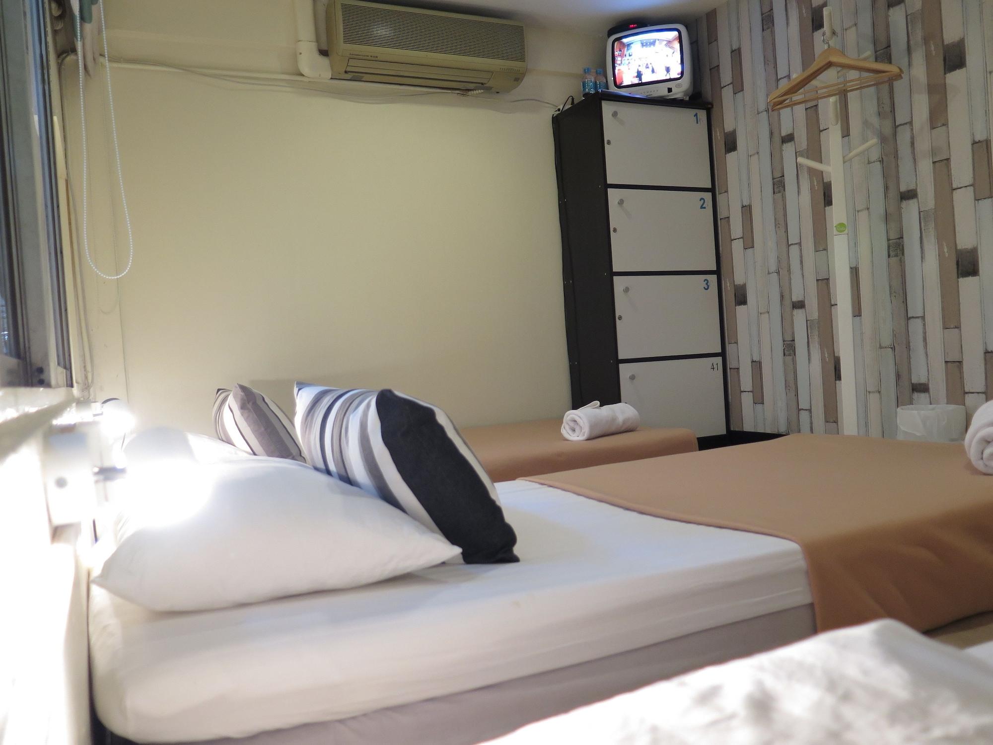 I-Sleep Silom Hostel Bangkok Kültér fotó